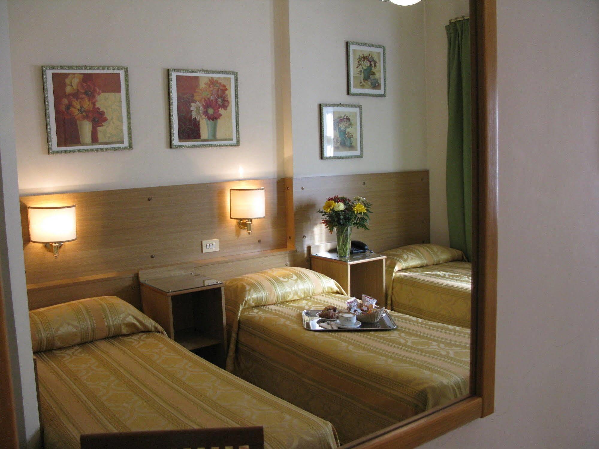 רומא York Hotel מראה חיצוני תמונה
