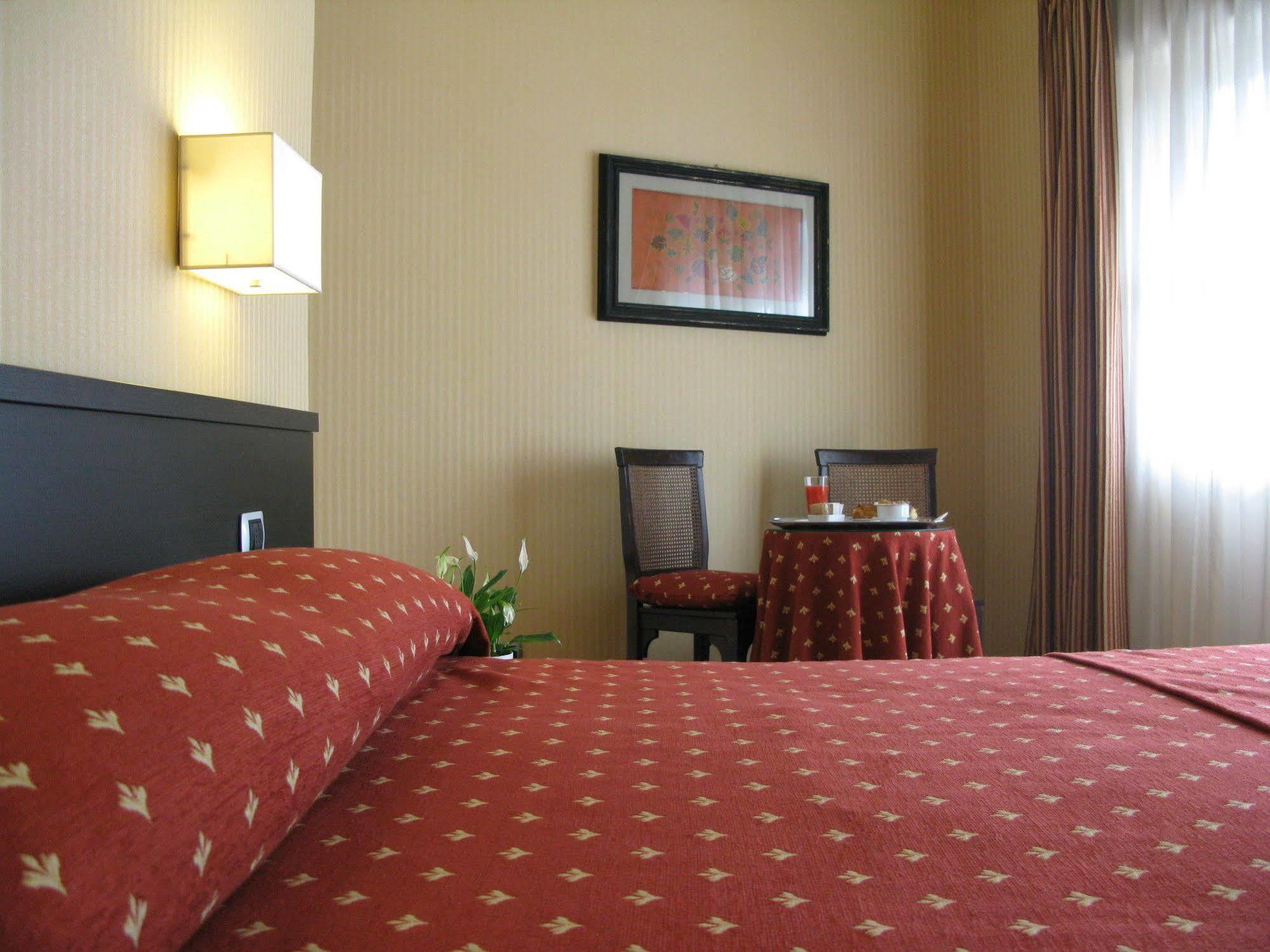 רומא York Hotel מראה חיצוני תמונה